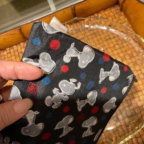 Peanuts Snoopy 3 Zippered Pouch - Picture 6 of 6